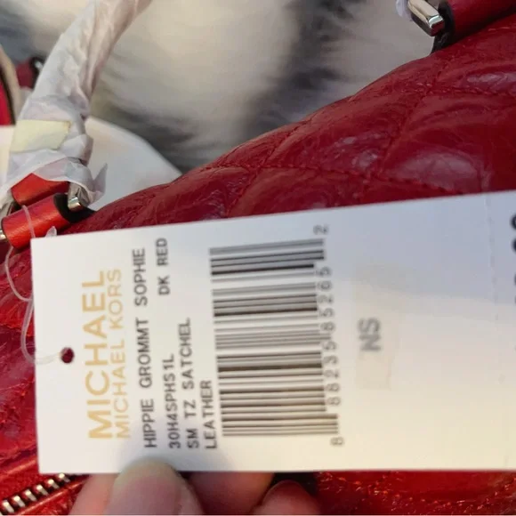 Authentic brand new MK Hippie Grommt Sophie satchel in leather - Picture 6 of 7